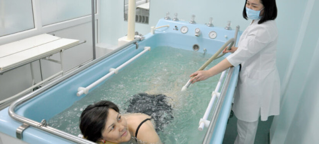 Чем полезен подводный душ-массаж?
