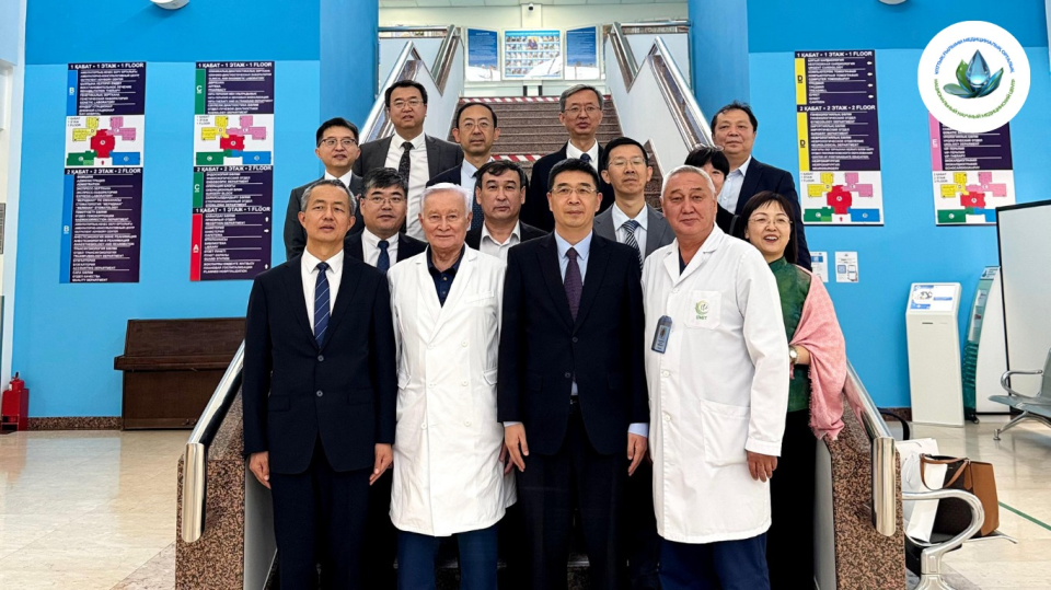 НАЦИОНАЛЬНЫЙ НАУЧНЫЙ МЕДИЦИНСКИЙ ЦЕНТР И ДЕЛЕГАЦИЯ КИТАЙСКОЙ НАРОДНОЙ РЕСПУБЛИКИ ПОДПИСАЛИ МЕМОРАНДУМ О СОТРУДНИЧЕСТВЕ