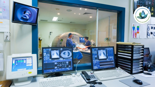 8 НОЯБРЯ ВРАЧИ-РЕНТГЕНОЛОГИ ОТМЕЧАЮТ СВОЙ ПРОФЕССИОНАЛЬНЫЙ ПРАЗДНИК